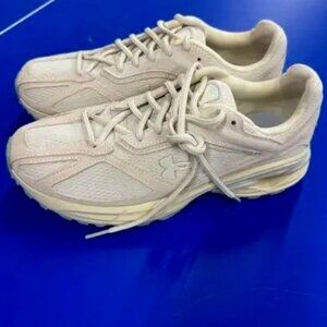 Under Armour Men's HOVR Apparition White Sneakers Size 11.5 Casual Shoes